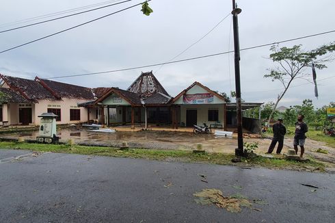 [POPULER YOGYAKARTA] Angin Kencang Rusak 40 Rumah di Gunungkidul | Pemakaman Standar Covid-19 Meningkat