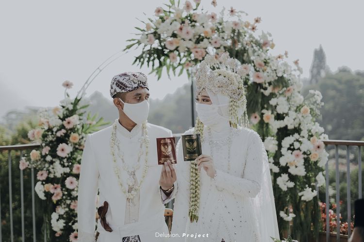 Ilustrasi pernikahan di luar ruangan di Pesona Alam Resort & Spa, Bogor, Jawa Barat.