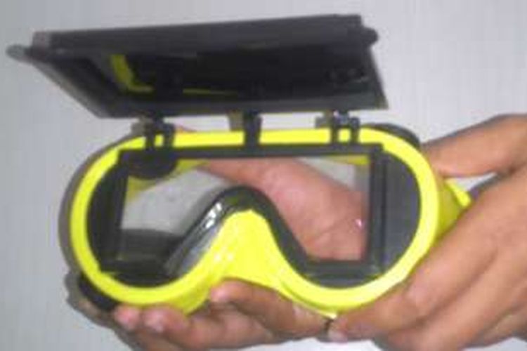 Kacamata gerhana sulit ditemukan lagi di pasaran. Warga di Balikpapan mulai memburu bingkai kacamata las dan kaca ukuran paling pekat. 