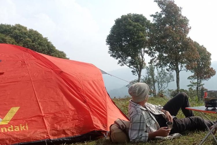 Berkemah di Gunung Kendeng Banten