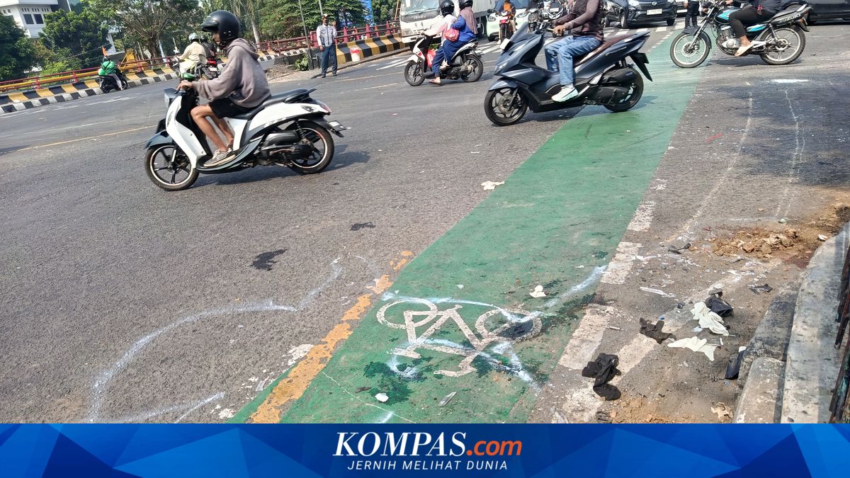 Truk Tabrak 5 Motor di Simpang Unisma Bekasi, 9 Orang Luka, 1 Tewas