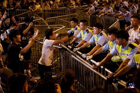 Bentrok, Pro-Demokrasi Hongkong Batalkan Dialog