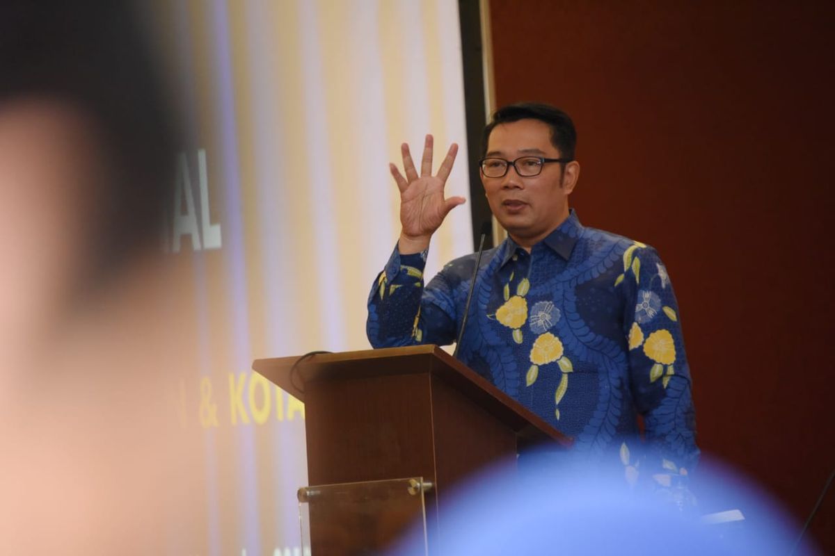 Gubernur Jawa Barat Ridwan Kamil saat saat Memberikan Kuliah Umum dengan Tema ?Hubungan Eksekutif dan Legislatif? pada Workshop Nasional Partai NasDem, DPRD Provinsi, dan DPRD Kabupaten/Kota se-Indonesia di Jakarta, Minggu (10/11/2019).