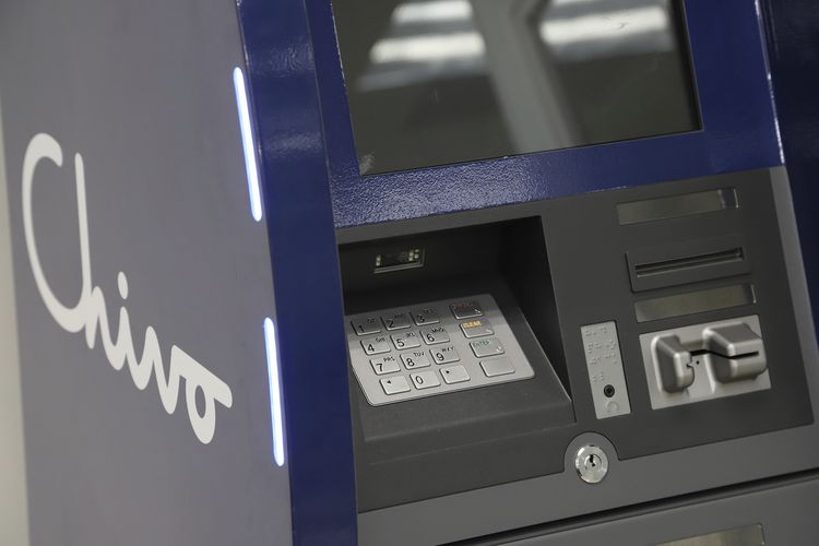 ATM Chivo yang digunakan sebagai fasilitas setor tarik bitcoin di San Salvador, ibu kota El salvador, Rabu (1/9/2021). El Salvador pada Selasa (7/9/2021) mengesahkan bitcoin sebagai alat pembayaran