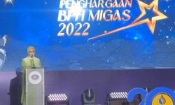 25 Badan Usaha dan 2 Pemda Raih Penghargaan BPH Migas 2022, Menteri ESDM: Jadikan Penyemangat