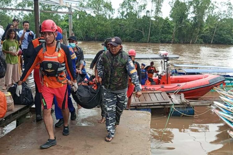 ILUSTRASI: Evakuasi korban tenggelam