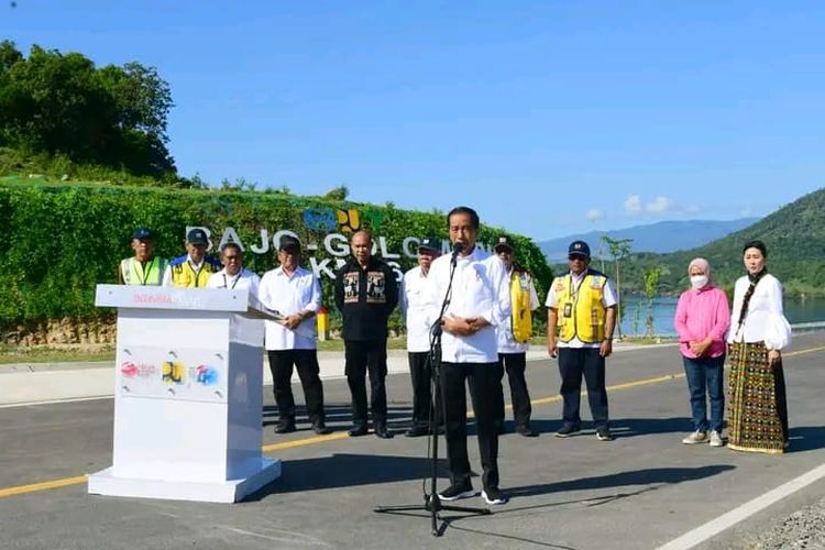 President Joko Widodo officially opens the supporting roads for the upcoming ASEAN Summit in Golo Mori, Labuan Bajo, West Manggarai regency in East Nusa Tenggara province on Tuesday, March, 14, 2023.   