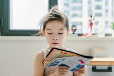 5 Cara Membuat Anak Suka Membaca Buku di Era Digital