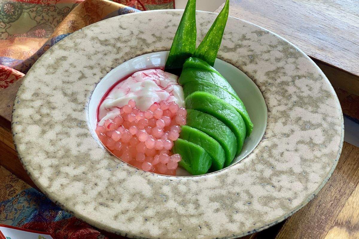 6 Rahasia Es Pisang Ijo Makassar yang Lezat, Tips dari Chef Hotel Terkenal
