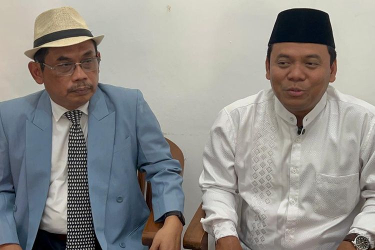 Gus Nur Hadiri Sidang Gugatan Ganti Rugi ke Negara Rp 4,2 Miliar Atas Kasus Ijazah Palsu Jokowi di PN Solo