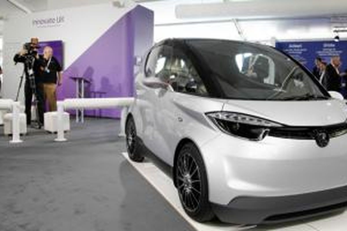 Mobil prototipe terbaru dari Yamaha, Motiv, diperkenalkan di Low Carbon Vehicle Show di Millbrook, Inggris.