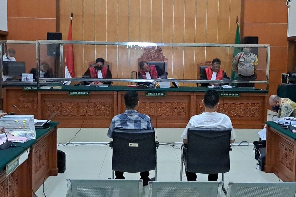 Dua saksi yakni Aiptu Janto Situmorang dan Muhamad Nasir dihadirkan jaksa penuntut umum dalam persidangan Irjen Teddy Minahasa di PN Jakarta Barat, Senin (20/2/2023). 