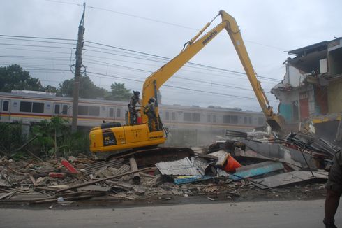 Tak Punya IMB, Sejumlah Bangunan di Bojong Gede Dibongkar