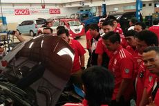 Melihat Fasilitas Bengkel Bersama Pengguna Setia Toyota Avanza