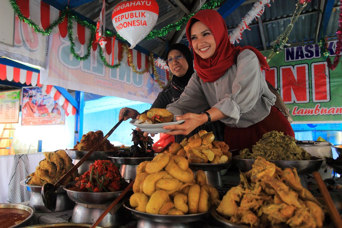 Penjual Nasi Kapau.