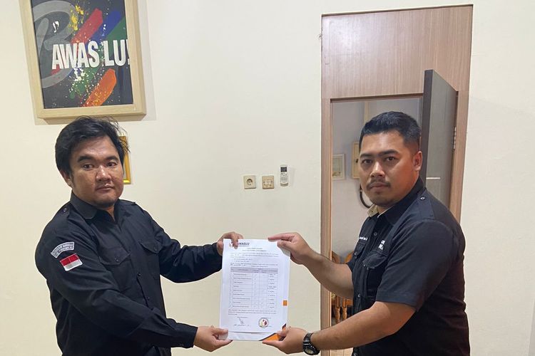 Kuasa hukum Muhammad Abdullah mengirim laporan ke Bawaslu Kabupaten Purworejo 