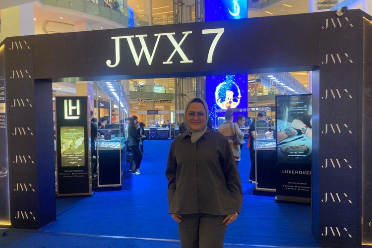 Event Director Jakarta Watch Exchange (JWX) Nika April di JWX 2026 di Gandaria City di Kebayoran Lama, Jakarta Selatan, Kamis (15/1/2026).