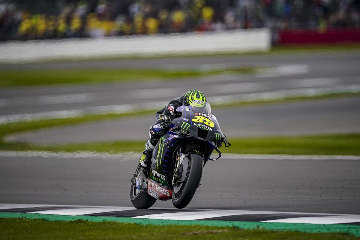 Cal Crutchlow saat berlaga pada MotoGP Inggris 2021