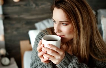 Menurut studi, minum kopi rutin bisa memperpanjang umur.