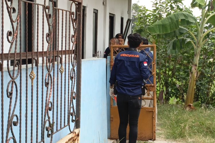 Polda Jabar Olah TKP Kasus Penyekapan Perempuan di Bandung, Amankan Helm hingga Tas