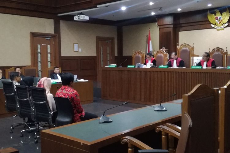 Sidang pemeriksaan saksi untuk terdakwa Direktur Keuangan PT Inersia Ampak Engineers (IAE) Indung Andriani di Pengadilan Tindak Pidana Korupsi, Jakarta, Senin (16/9/2019)