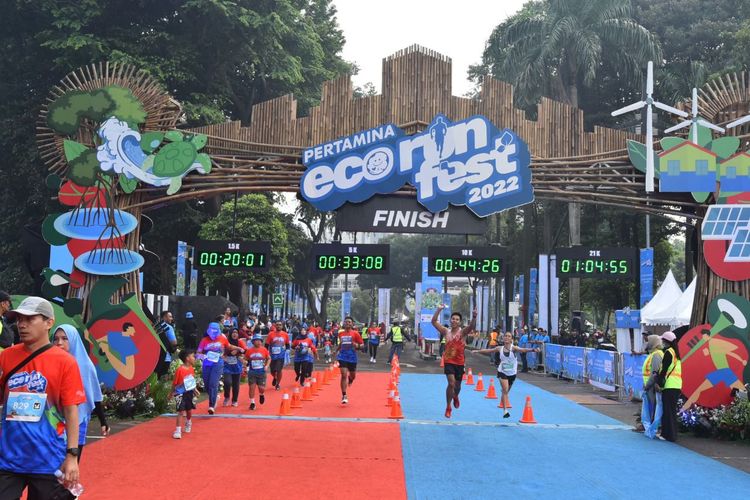Setelah sukses menggelar EcoRun dan EcoFest 2022, PT Pertamina (Persero) kembali mengadakan Pertamina Eco RunFest ke-10 di Istora Senayan, Jakarta, Minggu (26/11/2023).