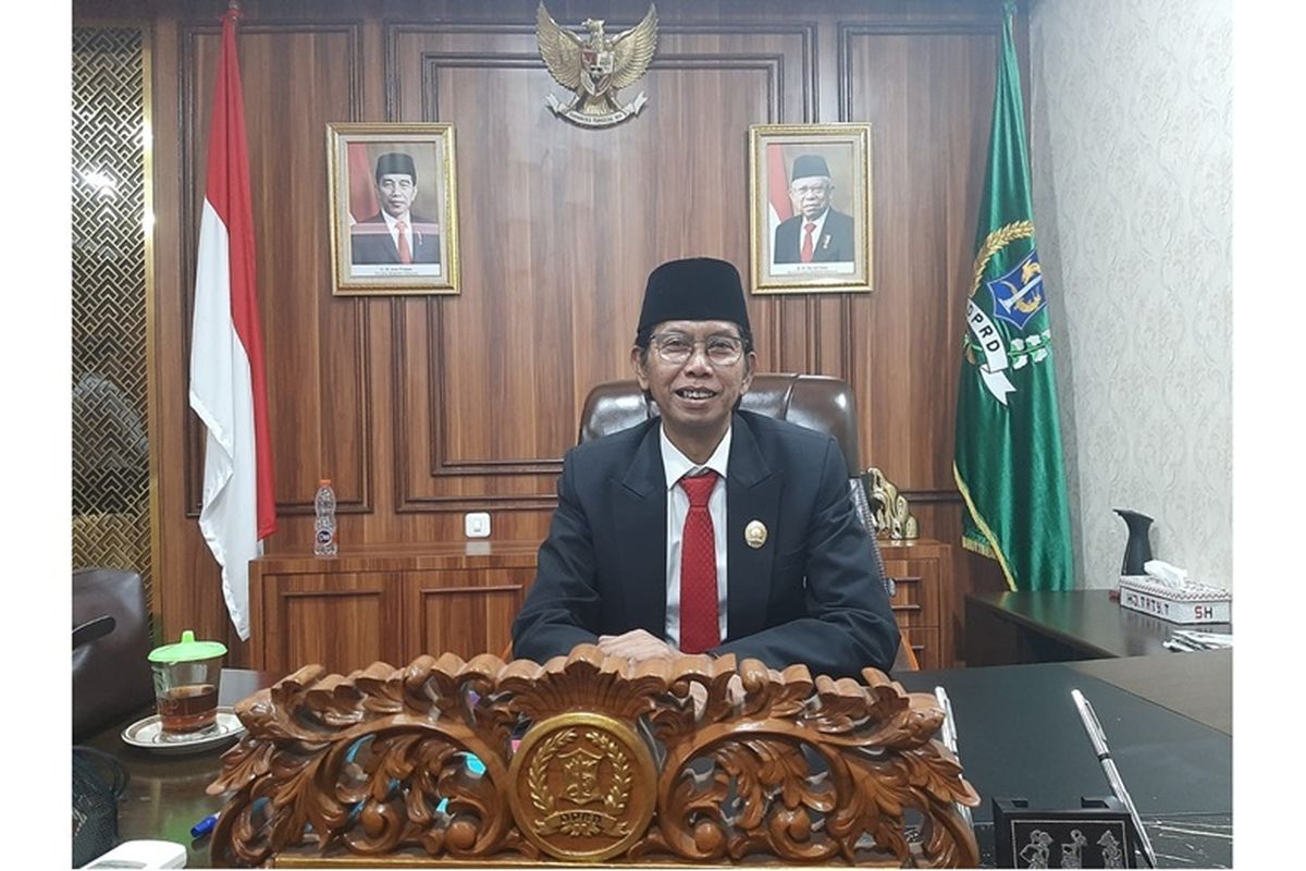 Ketua DPRD Surabaya Adi Sutarwijono. 