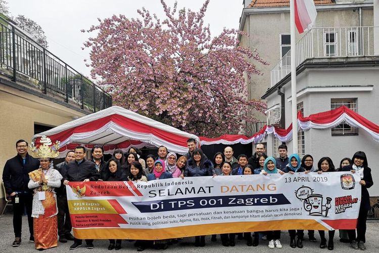 Suasana meriah di KBRI Zagreb, Kroasia dalam pelaksanaan pemilihan umum 2019, pada Sabtu (13/4/2019).