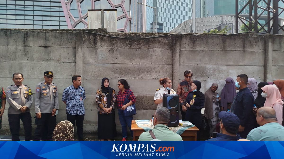 Sempat Ditertibkan, Pengungsi Somalia Balik Lagi ke Trotoar Setiabudi Jaksel