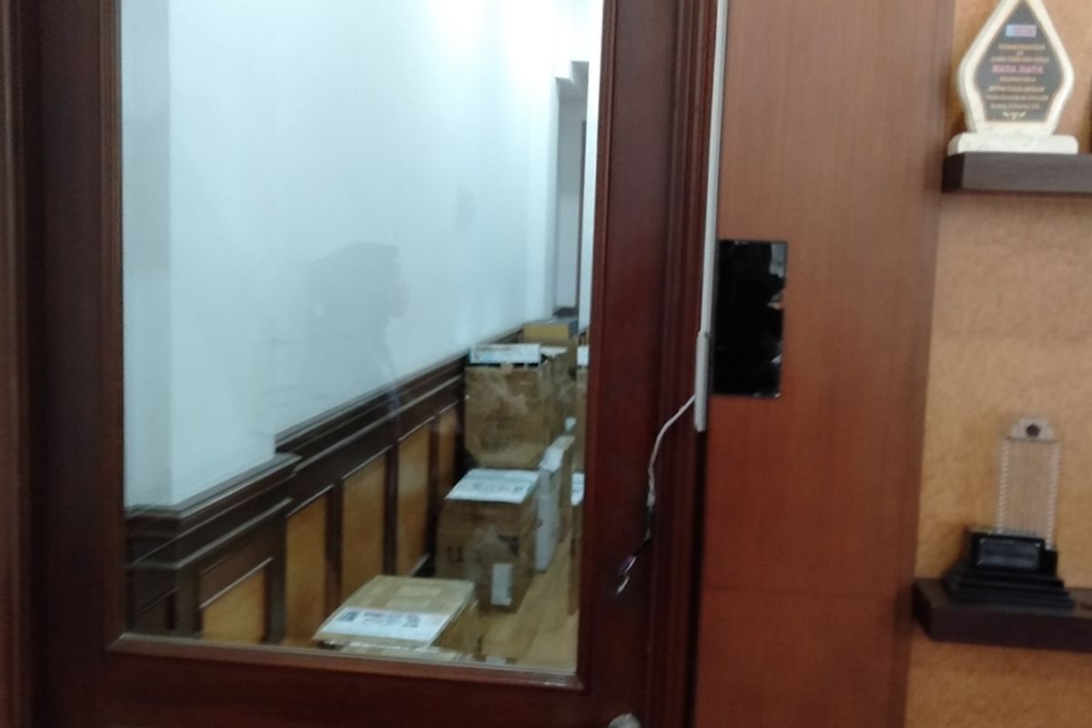 Kantor Katadata.co.id di kawasan Kebayoran Lama, Jakarta Selatan kemalingan, Senin (18/11/2019)