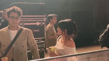 Ardhito Pramono Rangkul Davina Karamoy Nonton King Nassar di Pestapora 2026