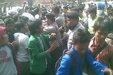 Demo Mahasiswa Ricuh, 3 Orang Pingsan, 1 Diamankan