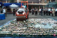 7.000 Botol Miras di Jember Dimusnahkan