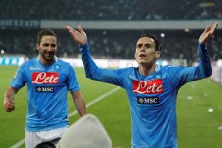 Selebrasi penyerang Napoli, Jose Callejon, seusai membobol gawang Juventus dalam lanjutan Serie-A, Minggu (30/3/2014). 