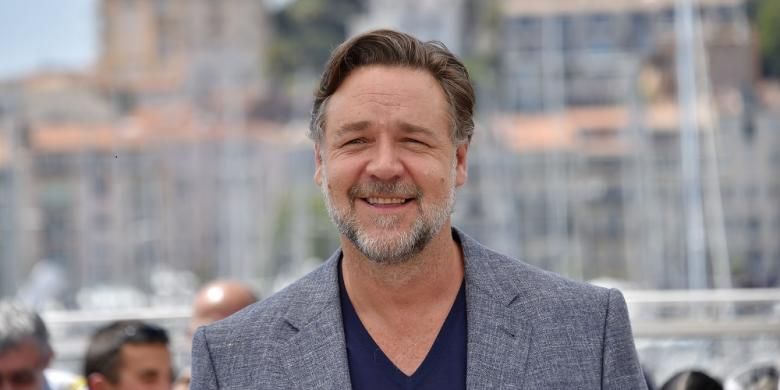 Aktor Russell Crowe menghadiri sesi foto untuk film The Nice Guys pada Festival Film Cannes di Kota Cannes, Perancis.