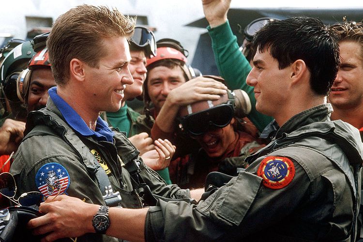 Tom Cruise (Maverick) dan Val Kilmer (Iceman) dan film top Gun