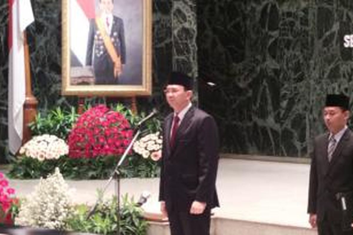 Gubernur DKI Jakarta Basuki Tjahaja Purnama saat melantik pejabat eselon II, III, dan IV di lingkungan Pemprov DKI, di Balai Kota, Jumat (3/7/2015). 