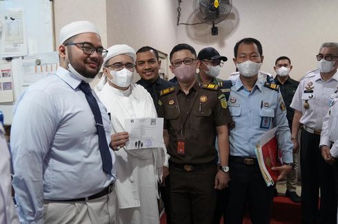 Kala Rizieq Shihab Bebas, Jadi Tahanan Kota dan Peran Istri dalam Pembebasan Bersyarat...