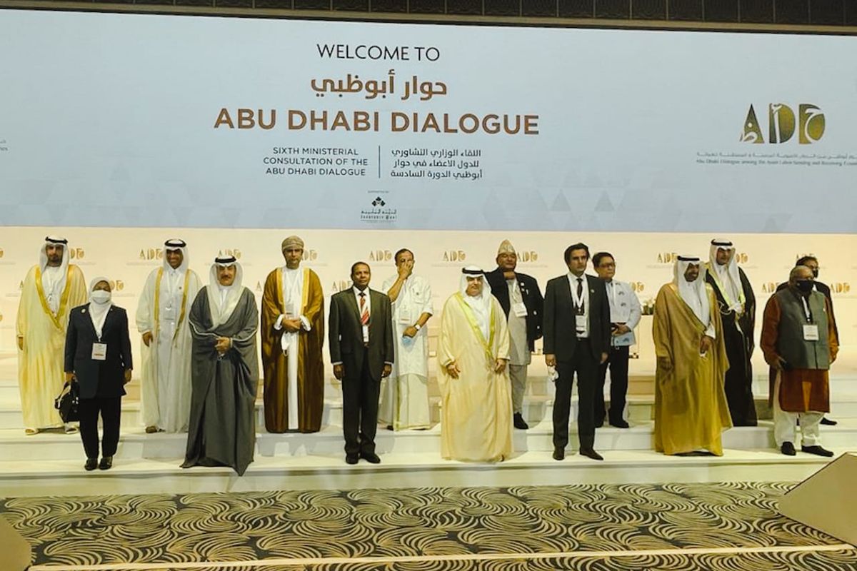 Menteri Ketenagakerjaan Ida Fauziyah hadiri langsung pertemuan Forum Abu Dhabi Dialogue di Dubai, membahas tentang perlindungan pekerja migran, Selasa (26/10/2021).