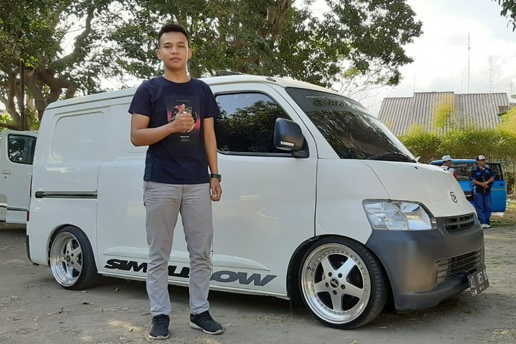 Modifikasi Daihatsu Gran Max dengan Konsep Stance.