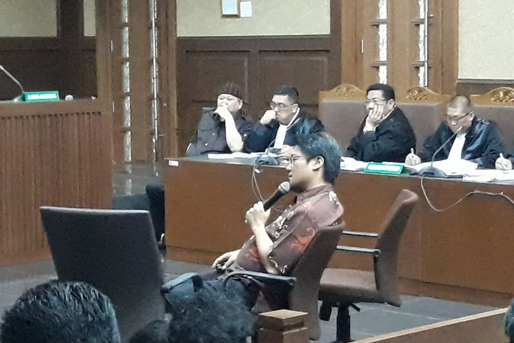 General Manager Hotel Golden Season Hanny Kristianto bersaksi di Pengadilan Tipikor Jakarta, Selasa (27/3/2018).