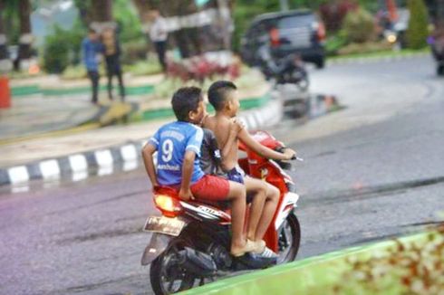 Banyak Kasus Anak Kecil Naik Motor, Polisi Tegur Para Orang Tua