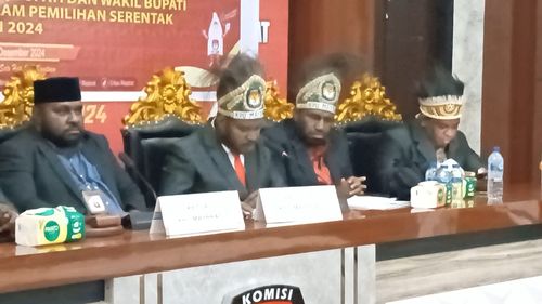 KPU Tetapkan Paslon Karel Murafer-Fernando Solossa Menang Pillkada Maybrat