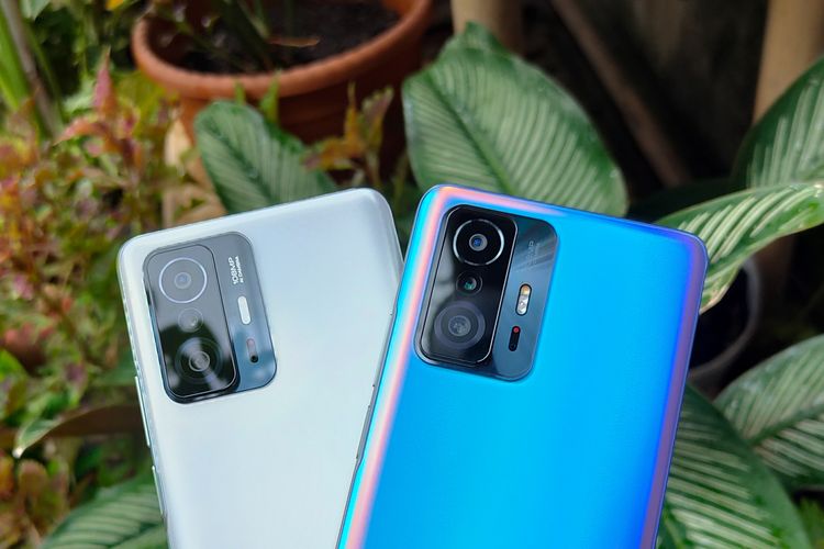 Xiaomi 11T (kiri) dan 11T Pro (kanan) memiliki konfigurasi tiga kamera belakang yang sama persis. Perbedaan terletak pada kemampuan perekaman videonya.