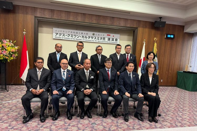 Menteri Perindustrian (Menperin) RI Agus Gumiwang Kartasasmita menyampaikan kuliah umum di Universitas Hiroshima, Jepang, Senin (14/7/2025).