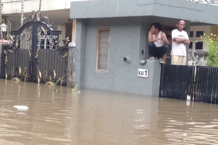 Banjir di kawasan Kemang Timur V, Jakarta Selatan, Selasa (25/2/2020)