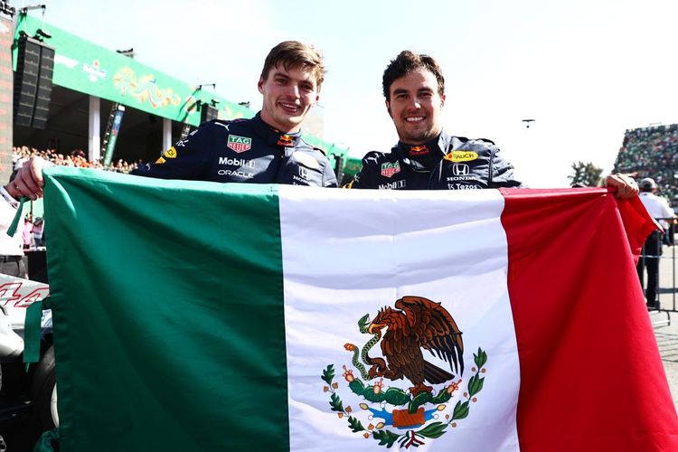 Max Verstappen dan Sergio ?Checo? Perez di F1 Meksiko 2021