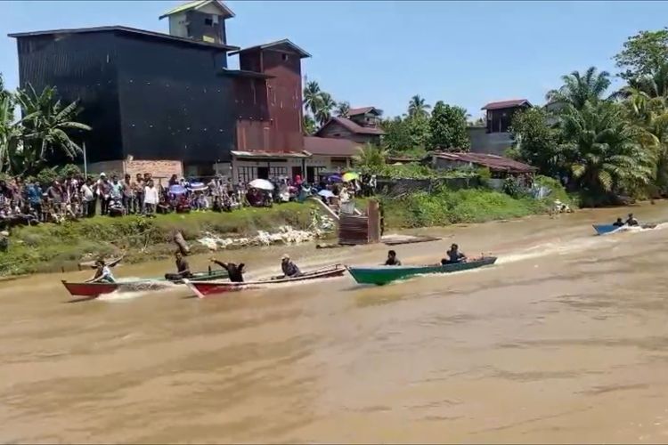Aceh Mulai Bangkit Saat Lebaran: Balap Robin hingga Padatnya Penyeberangan Ulee Lheue