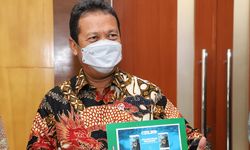 Kementerian KP dan Pos Indonesia Luncurkan Prangko Seri Ikan Hias Endemik