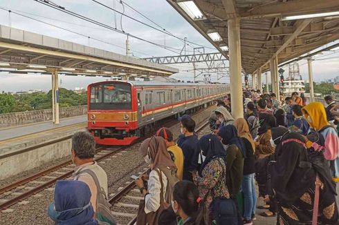 Mulai 1 Juni KCI Tambah Perjalanan Commuter Line di Stasiun Manggarai pada Jam Sibuk